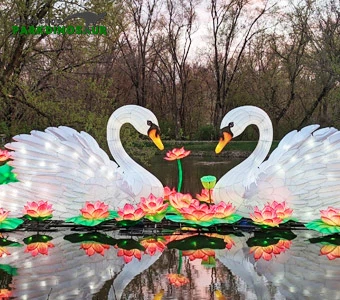 お祭り用の光るランタン